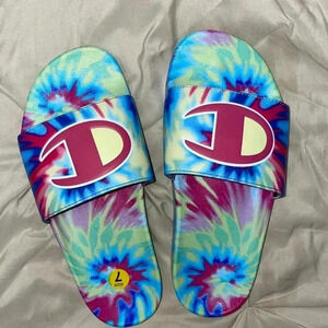 Champion mega tie die sandals